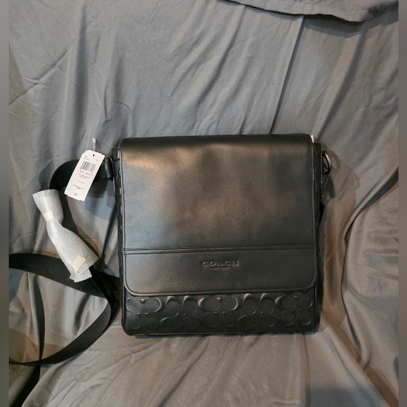 Coach Black Leather Men's Messenger Bag - Picture 1 of 3